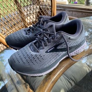 Brooks Women's Ghost 13 Running Shoes